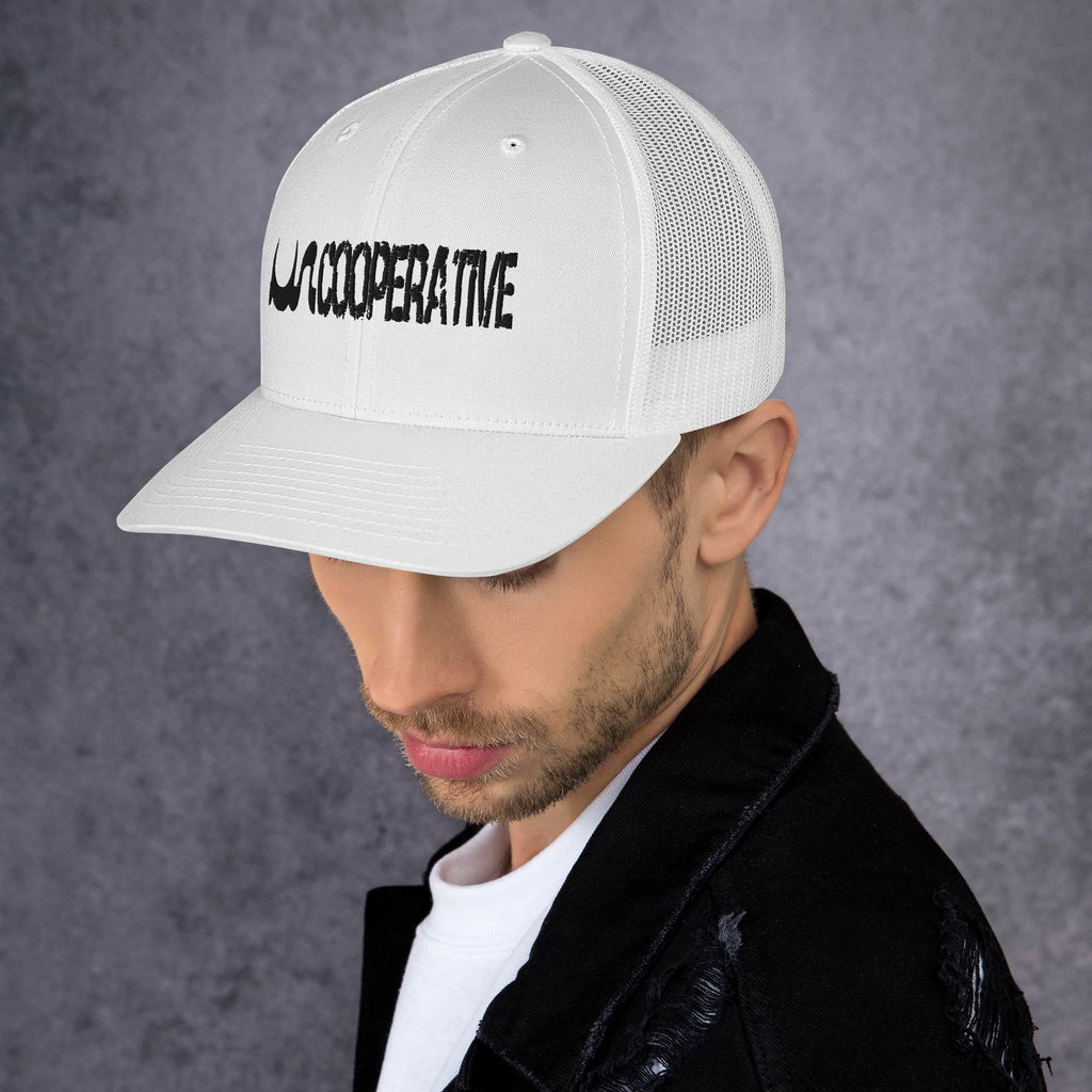 UN COOPERTIVE TRUCKER CAP IN 5 DIFFERENT COLORS