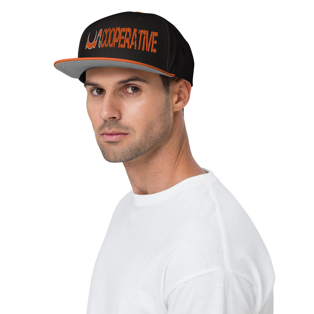 UN COOPERTIVE SNAPBACK IN 17 DIFFERENT COLORS