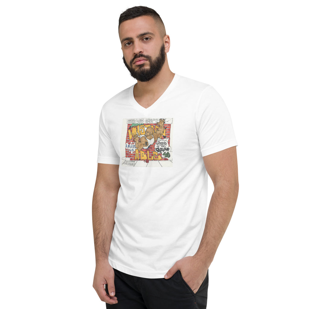 UN GRAFFITI V-NECK TSHIRT IN 2 DIFFERENT COLORS