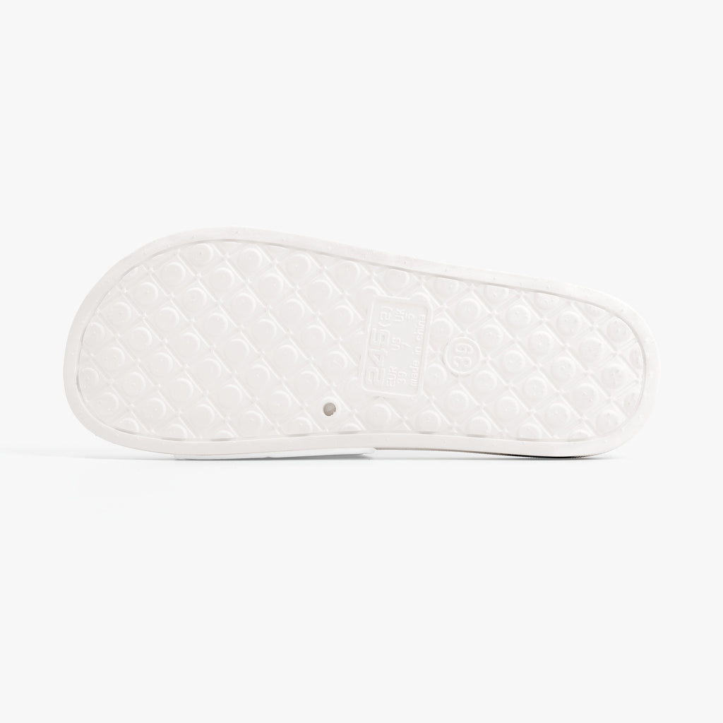 UN STOPPABLE CASUAL SANDALS - WHITE