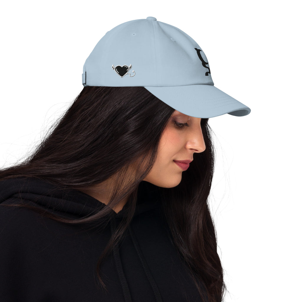 UN LOGO DAD HATS IN 9 DIFFERENT COLORS