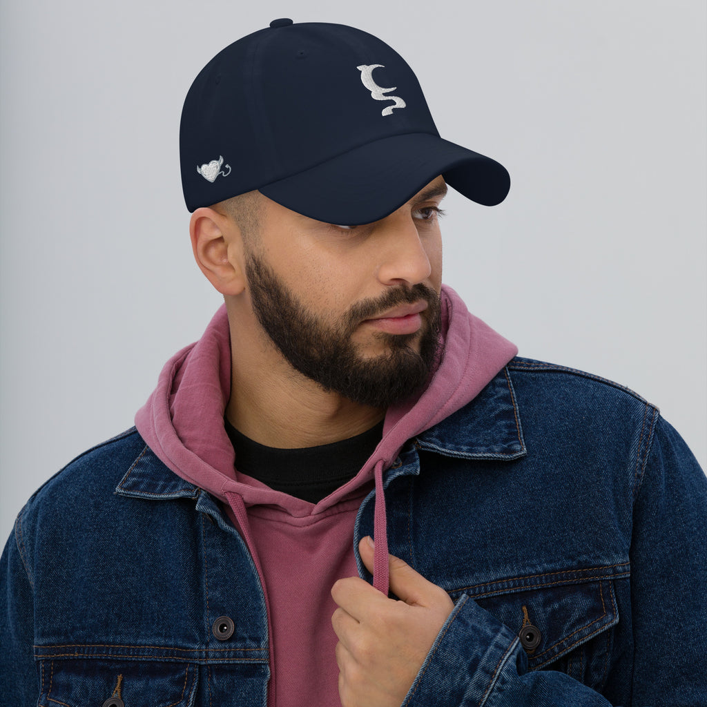 UN LOGO DAD HATS IN 9 DIFFERENT COLORS
